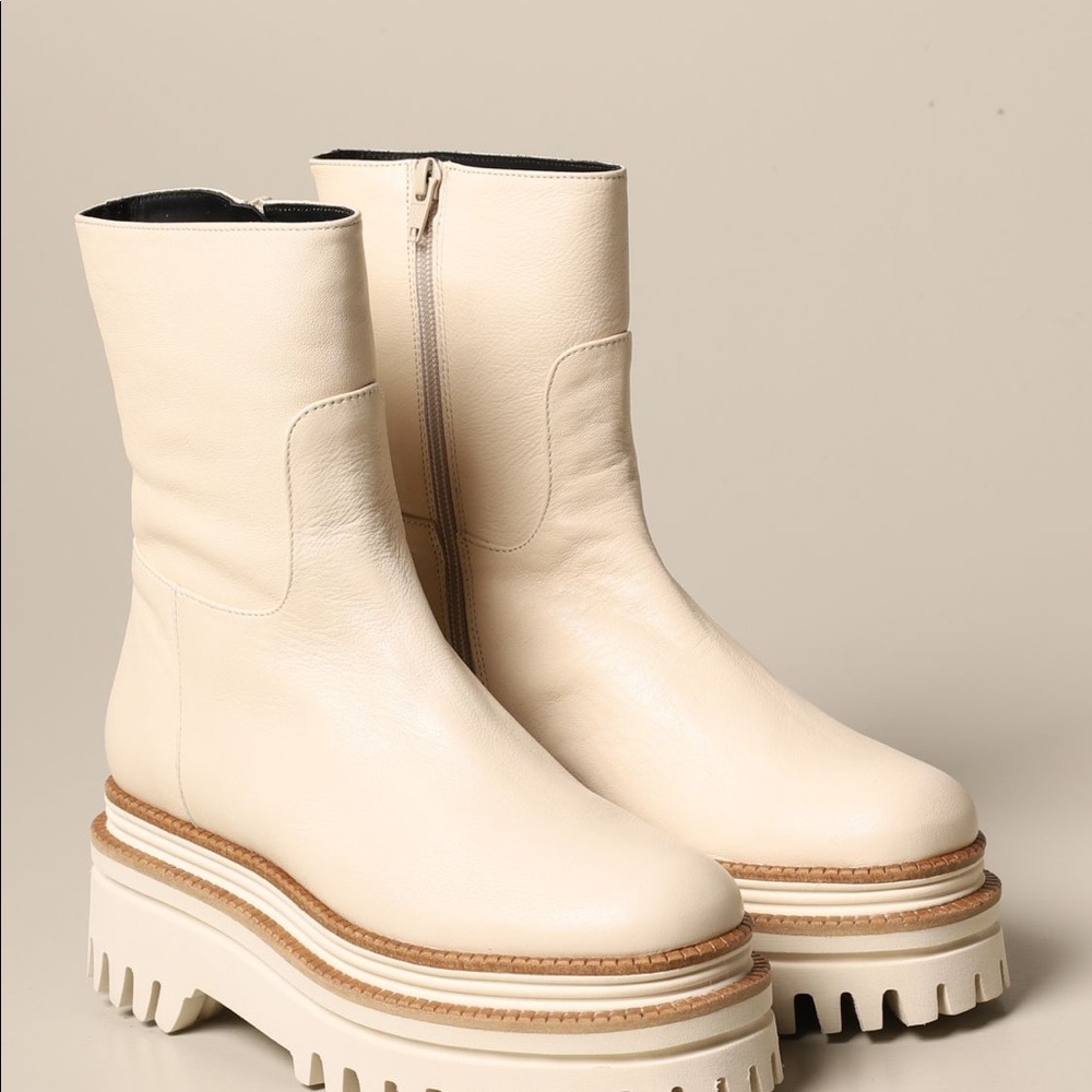 ISO Paloma Barcelo Boots